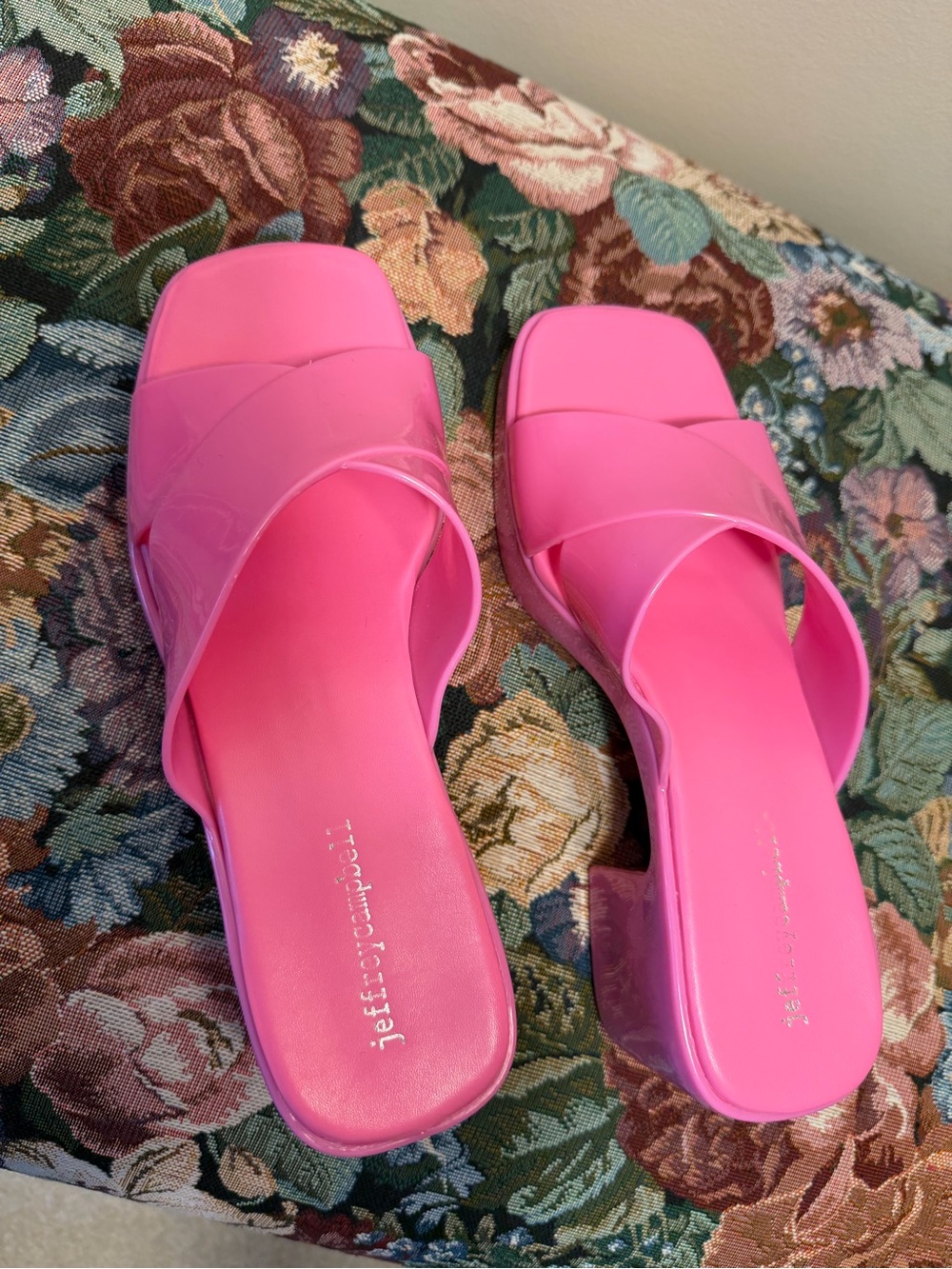 Jeffrey Campbell Bubblegum Patent Slide Mules - Picture 3 of 9